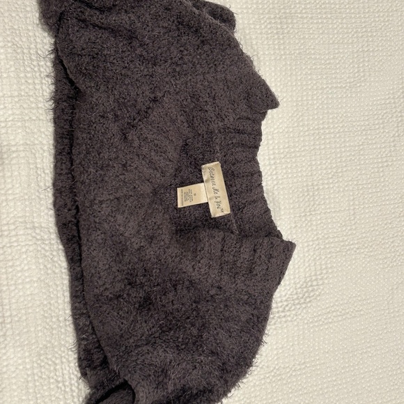 Sweater - Picture 3 of 3